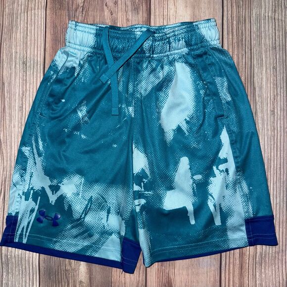 Boys Under Armour XS Shorts - Picture 1 of 4